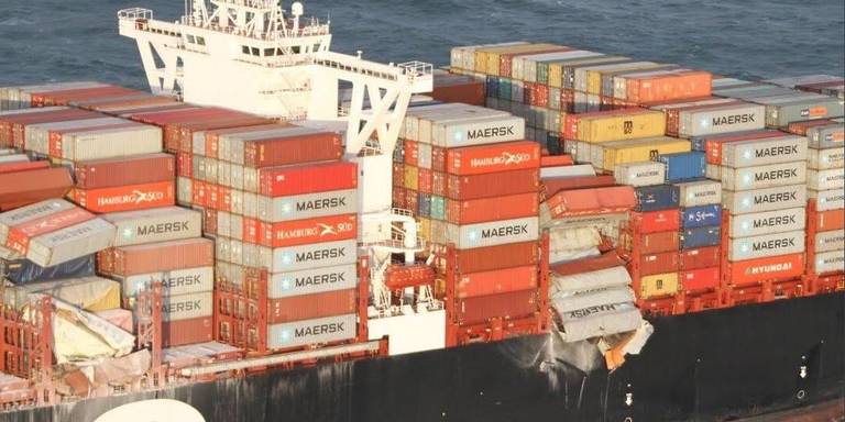 MSC Zoe, één van de grootste containerschepen ter wereld, verliest 270 containers